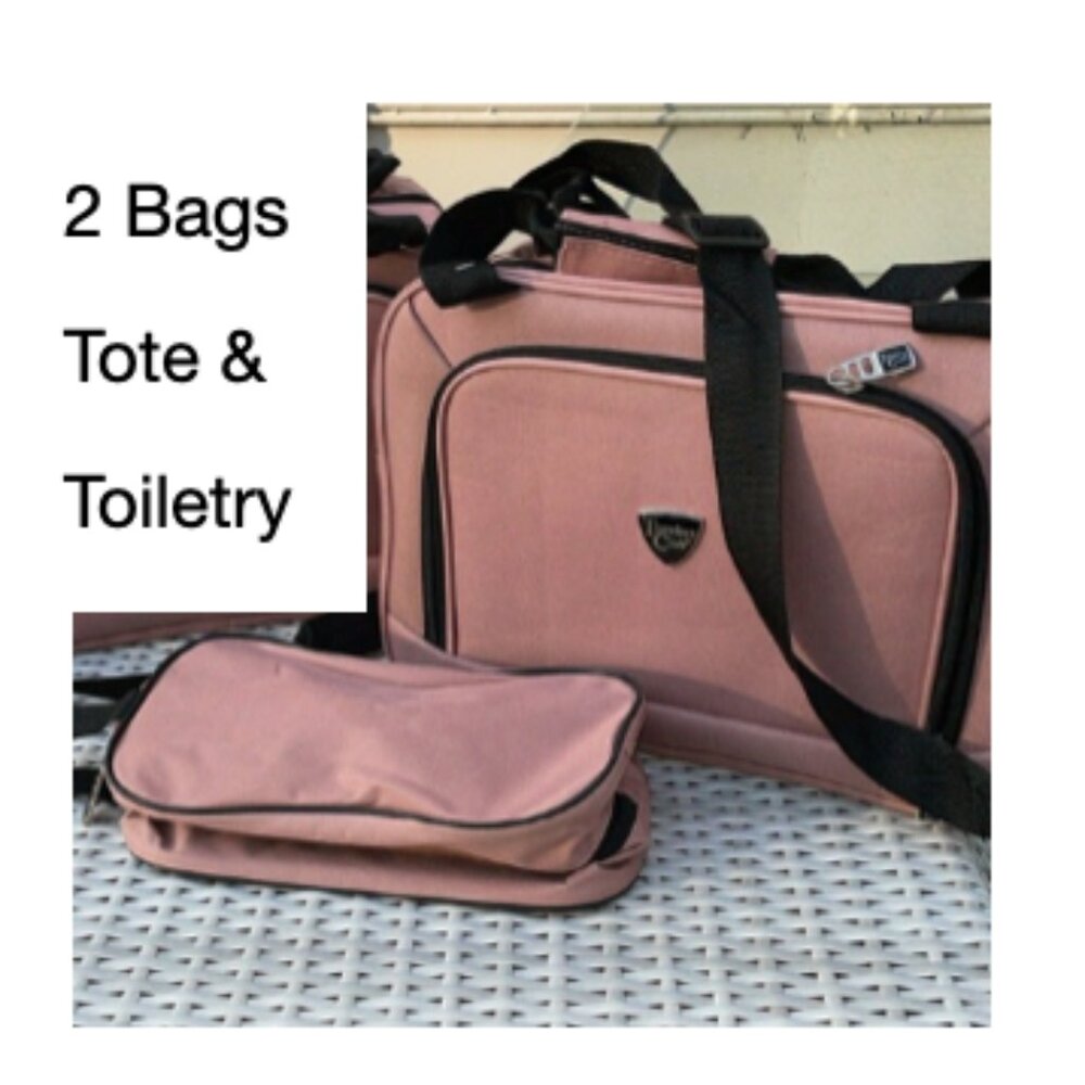 EUC- TRAVELER's Club Bags "Chicago" (PINK/ Rose Gold)